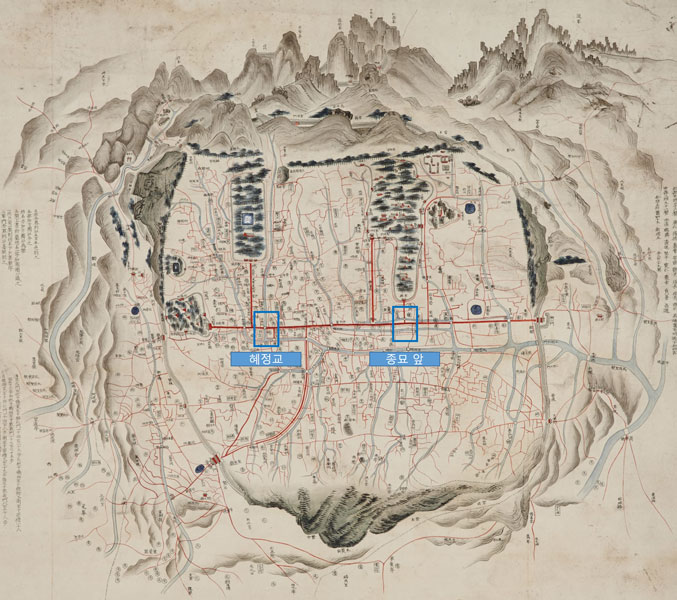 앙부일구가 설치되었던 혜정교와 종묘 앞 (작가미상, <도성도>, 조선, 65.5×74.5cm, M113) 