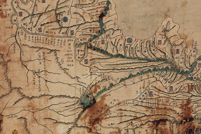  Detail of <i>Cheonggu Gwanhaebang Chongdo</i> showing the area around Mt. Baekdu and Dumangang River. 