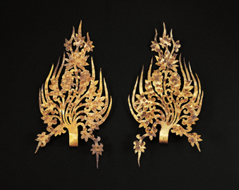  Gold Crown Ornaments for the King, Tomb of King Muryeong (Gongju), Baekje (sixth century), Length: 30.7cm, National Treasure 154  