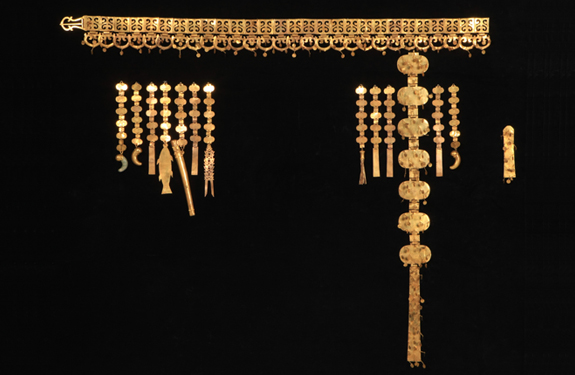  Queen’s Belt, Silla, North Mound of the Hwangnamdaechong Tomb, Length: 120cm, National Treasure 192 