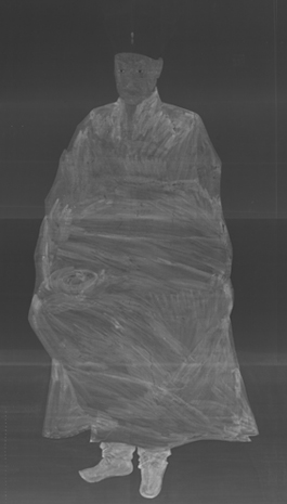 X-ray photograph of Portrait of Seo Jiksu, showing how “reverse coloring” (applying colors to the back of the canvas) was used for added depth.