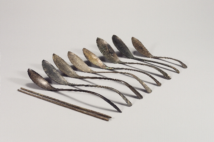 청동 수저 이미지 1 보기