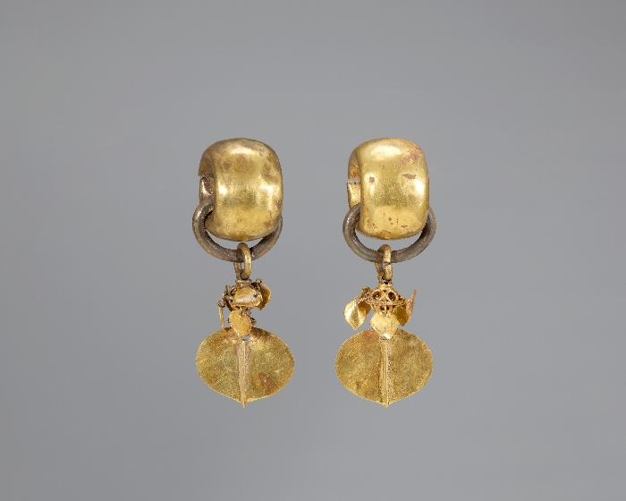 금제 굵은 고리 귀걸이 이미지 1 보기