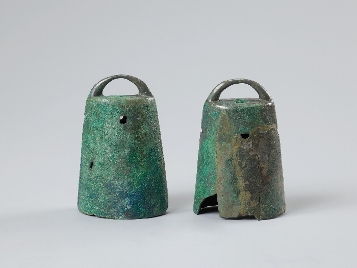 청동 방울 이미지 2 보기