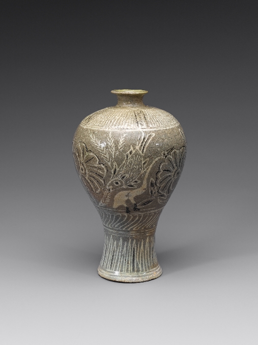 Buncheong Prunus Vase with Inlaid Lotus and Waterfowl Design 대표이미지