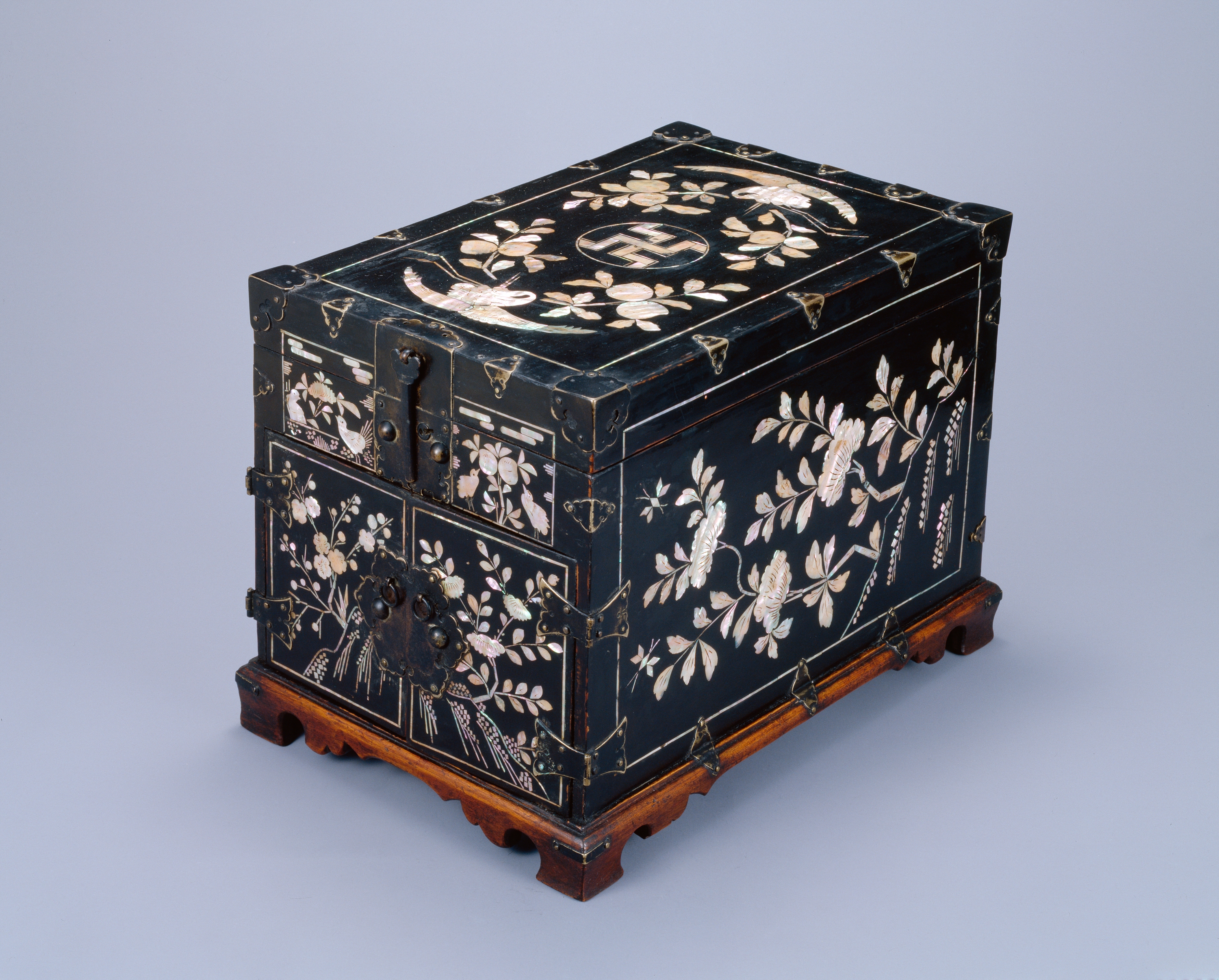 나전 칠 벼루 상자 이미지 1