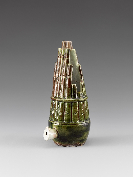 White Porcelain Bamboo-shaped Water Dropper in Underglaze Copper 대표이미지