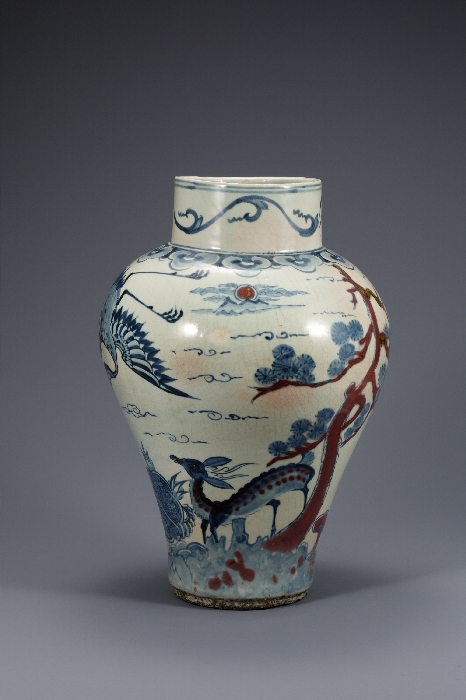 White Porcelain Jar with Ten Longevity Symbols in Underglaze Cobalt Blue and Copper 대표이미지