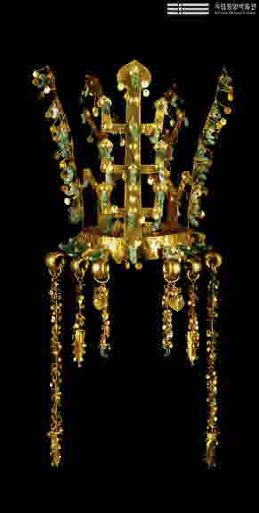 Gold Crown and Gold Belt from the Silla, the Golden Kingdom 이미지